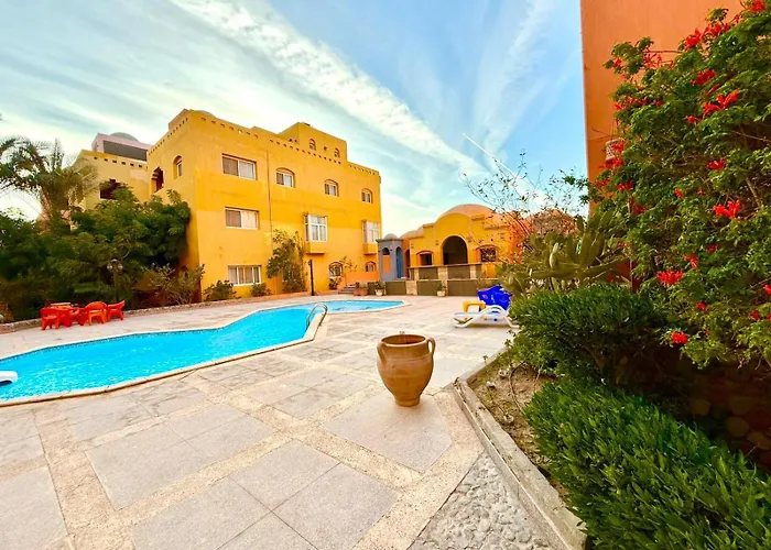 Daire Amazing 2br - Al Dora Resort, *