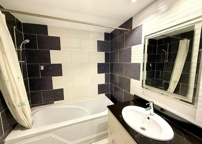 Daire Amazing 2br - Al Dora Resort, *